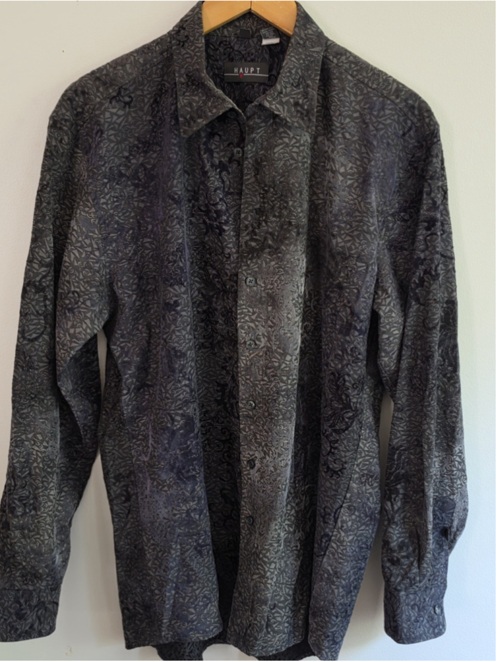 HAUPT Men's Luxury Velvety Embossed Shirt Long Sleeve Dark Euro M 15.5 Club
